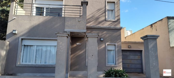 Casa 2 dorm, 120m² con garage — Alonso 2112
