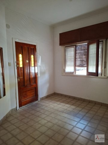 Casa en Venta 2 dorm, 116m² en zona semicéntrica — 14 de Julio y Montevideo