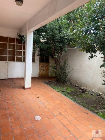 Casa en alquiler en Barrio Cucú, 100m², 2 dorm, 1 baño, garage