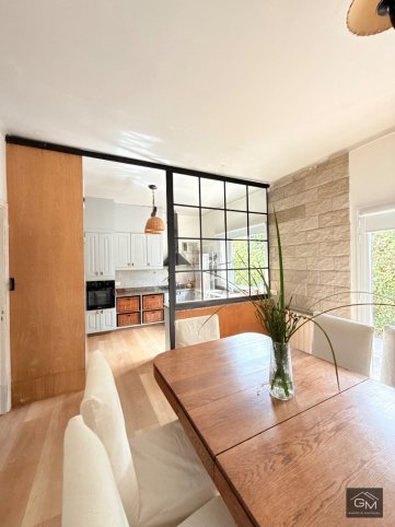Casa 3 dorm, 288m² con garage y pileta — Alsina 780