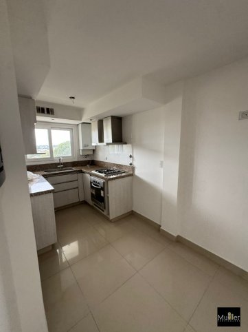 Depto 2 dorm, 2 baños, 5to piso — Santamarina al 800