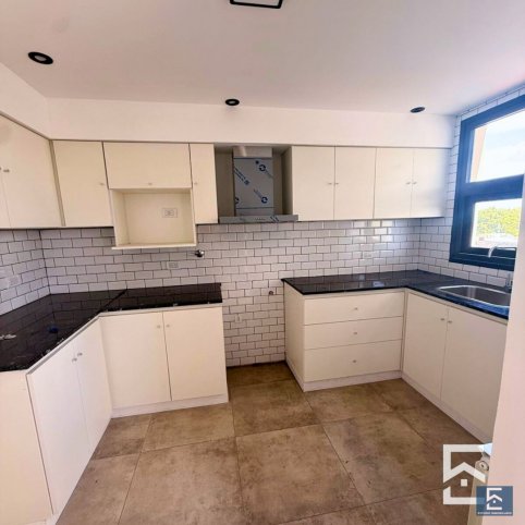 Depto 2 dorm, 86m² con cochera — Uriburu 1000