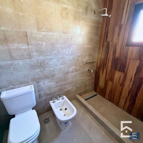 PH en venta a estrenar, 100m², 2 dorm, 1 baño, Venezuela 500