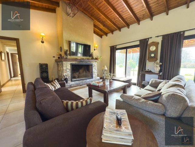 Casa 3 dorm, 3500m² en Los Ceibos y Petuñas