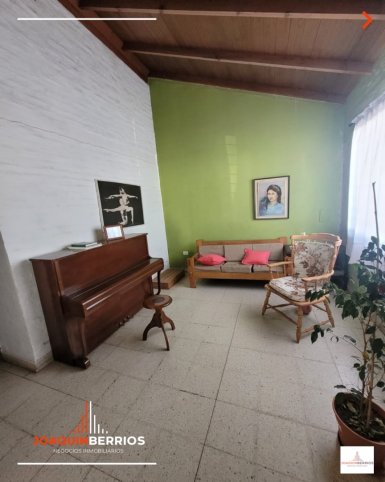 Casa en venta sobre Moreno 1200, 2 dormitorios, 1 baño, garage