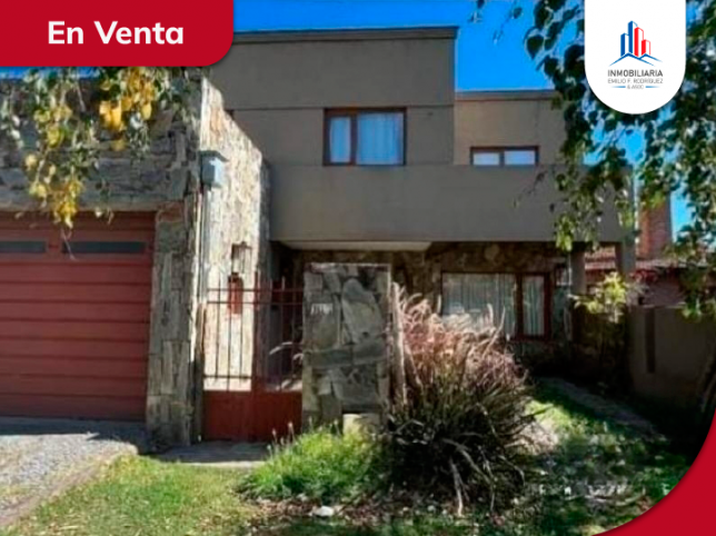Casa en Venta sobre Avenida Brasil, 4 dorm, 240m², con garage
