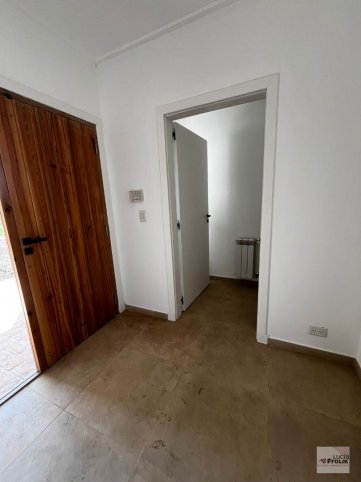 Casa 3 dorm, 240m² a estrenar en barrio residencial