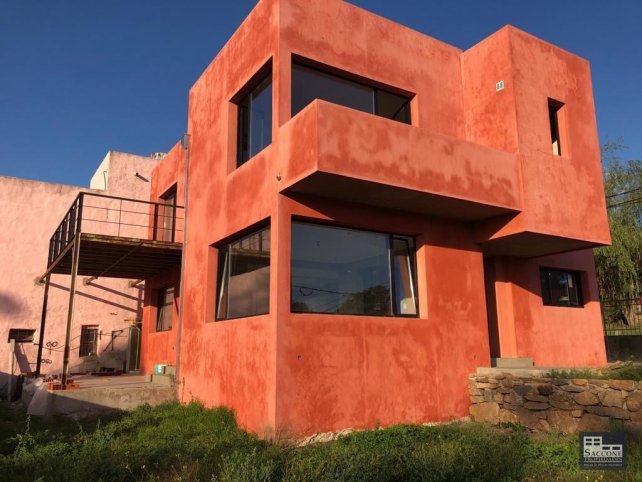 Casa moderna 3 dorm, 280m² con garage — Fuente de los Vascos