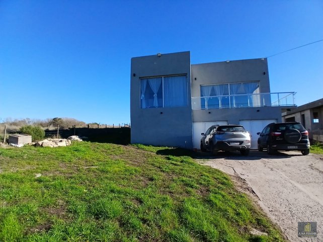 Casa 3 dorm, 240m² en Matorras de San Martín — 2 cocheras