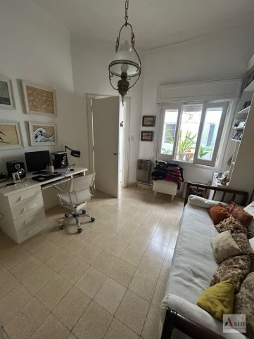 Casa 3 dorm, 172m² con cochera para 2 vehículos — Alem