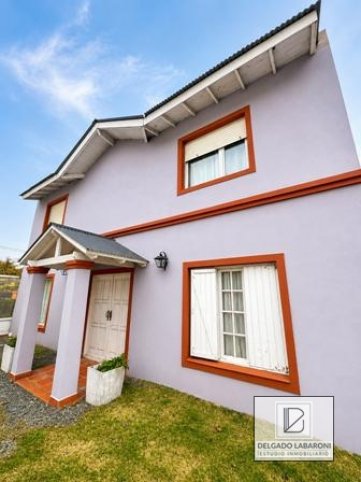Casa 2 dorm, 107m² en Dique con pileta
