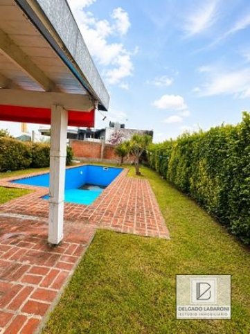 Casa 2 dorm, 107m² en Dique con pileta