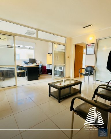 Casa 2 dorm, 110m² con garage — Juncal 373