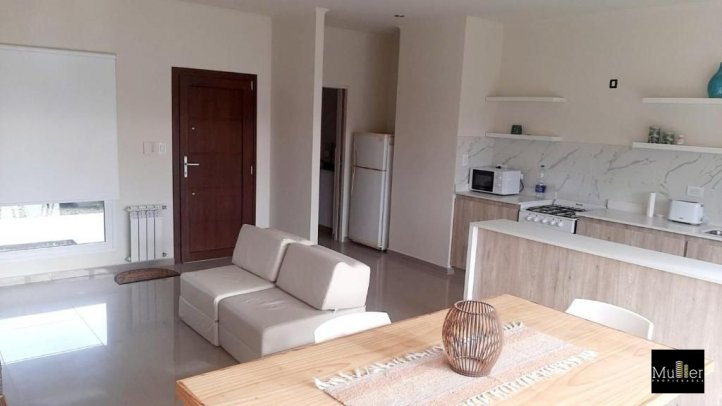 Casa 2 dorm, 80m² en Zona La Rural