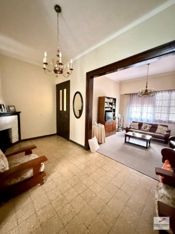Casa céntrica en venta/permuta, 138m², ideal oficinas