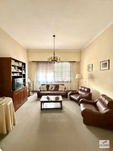 Casa céntrica en venta/permuta, 138m², ideal oficinas