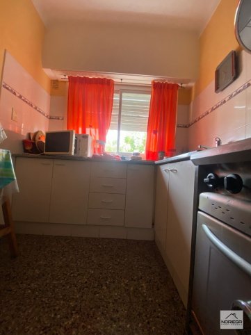 Casa en primer piso, 4 dorm, 170m² — Santamarina y Constitución