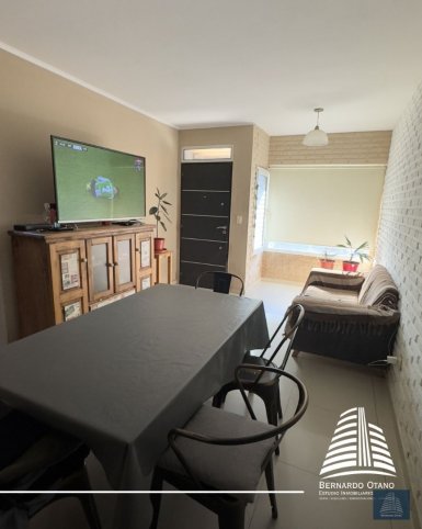 Casa 3 dorm, 120m² con pileta y garage — Gómez AL