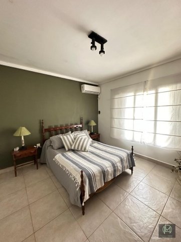 Casa en venta Piedrabuena 87, 4 dorm, garage, apta crédito