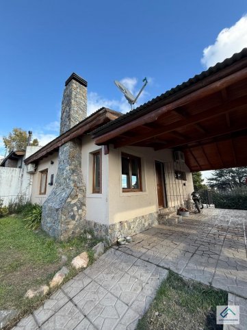 Casa refaccionada a nueva, 2 dorm, 65m² — Matorras de San Martín