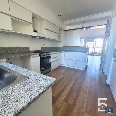 Depto 2 dorm, 90m² con cochera — Paz 300