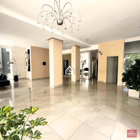 Depto 2 dorm, 110m² con 2 cocheras — Sarmiento