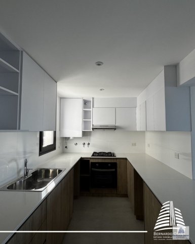 Depto 2 dorm, 85m² con cochera — Paz 343