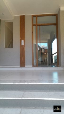 Depto 2 dorm, 2 baños, cochera y pileta — Centro