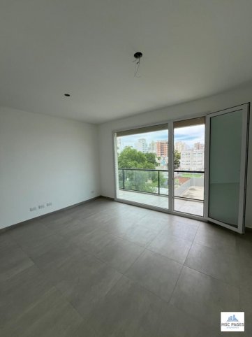 Depto 2 dorm, 105m² en Tercer Piso con balcón — España 337