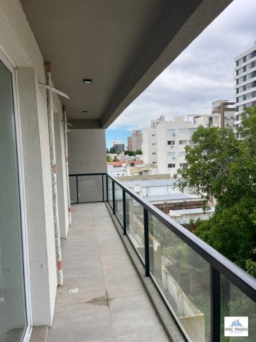 Depto 2 dorm, 105m² en Tercer Piso con balcón — España 337