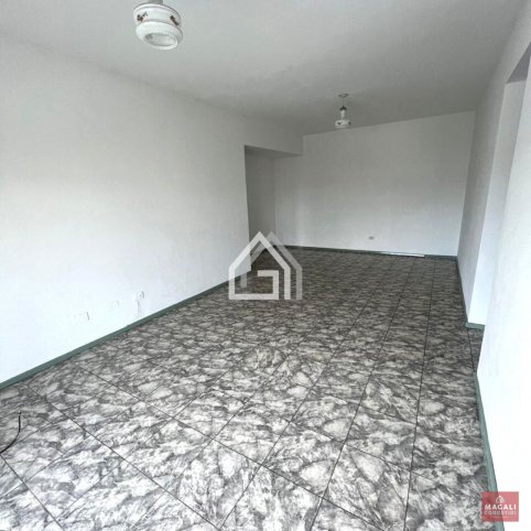 Depto 4 dorm, 100m² con cochera — Alberdi 1000