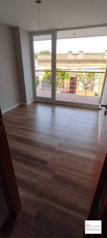 Depto 2 dorm, 81m² con cochera y balcón — Balcarce