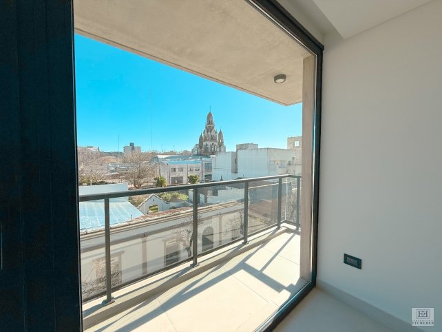 Departamento en venta 1 dorm, 47m² con cochera — Rodriguez 300