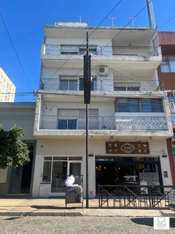 Depto en Venta 3 dorm, 122m² — Hipolito Irigoyen 644