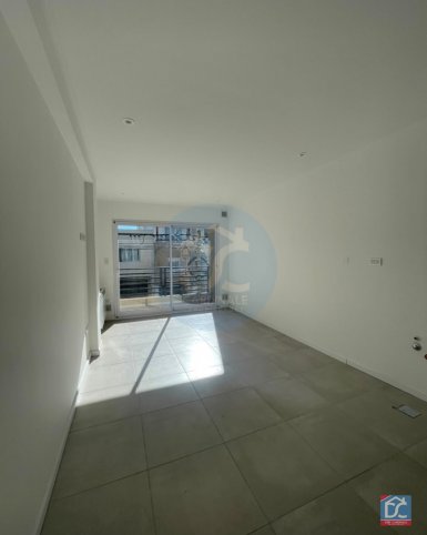 Depto 1 dorm, 47m² en 1° de Mayo 1357 con cochera — 1° piso