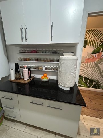 Departamento en planta baja, 60m², 2 dorm, cochera incluida — Colombia al 100