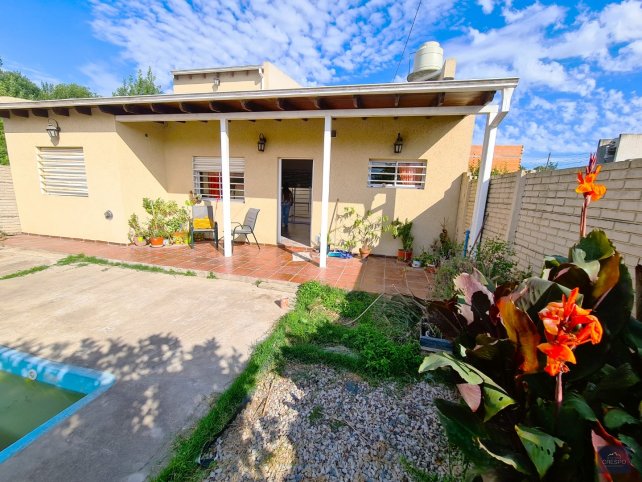 Casa nueva de 2 dorm/2 bños./quincho/jardin/pileta