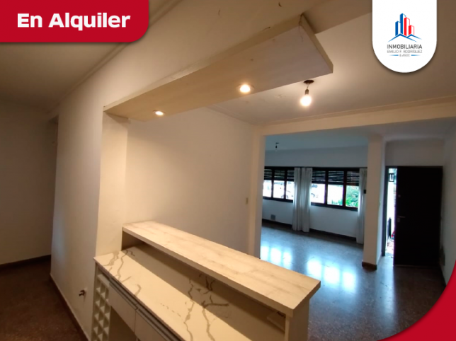 Casa en Alquiler Avellaneda 1000, 2 habitaciones, 1 baño, con estacionamiento