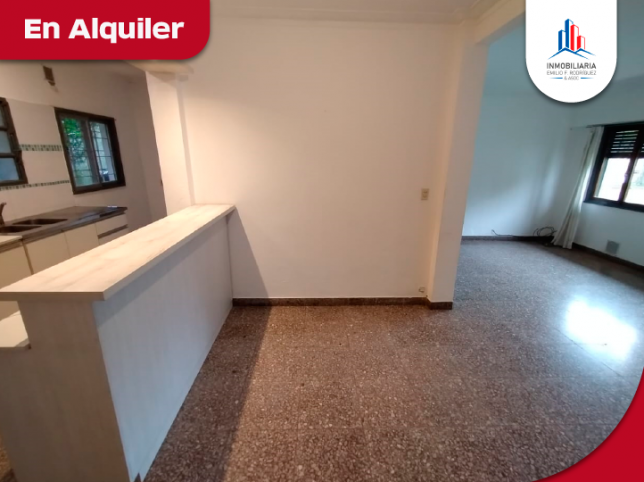 Casa en Alquiler Avellaneda 1000, 2 habitaciones, 1 baño, con estacionamiento