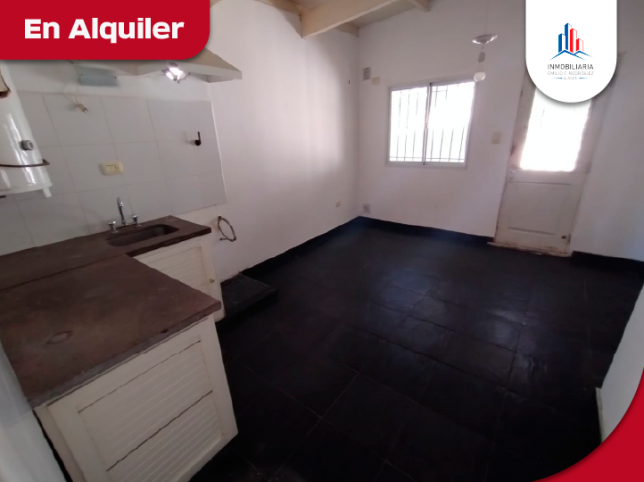 Casa en Alquiler Dos Dormitorios Sarmiento 1300