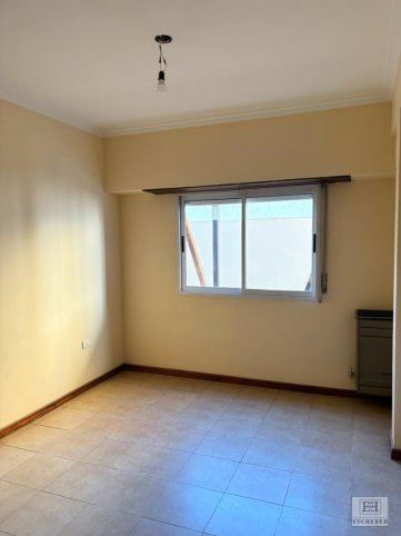 Mitre 800