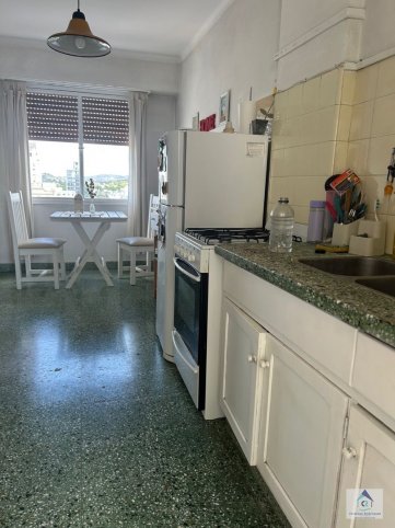 Depto Céntrico en venta, 86m², 3 dorm, 2 baños, cochera — San Martín