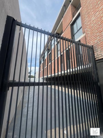 Depto triplex 3 amb, 87m² a estrenar con cochera — Montevideo y Roca
