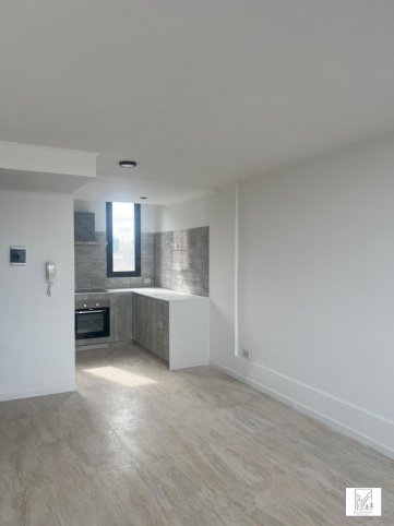 Triplex en Venta de Dos Dormitorios 86 m² — General Roca 1181