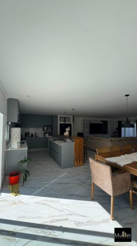 Casa en Venta Peyrel al 2300, 300m², 3 dorm, Hipodromo