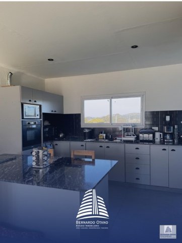 Casa en Venta Matorras de San Martin 725, 3 dorm, 240m², garage para 2 autos