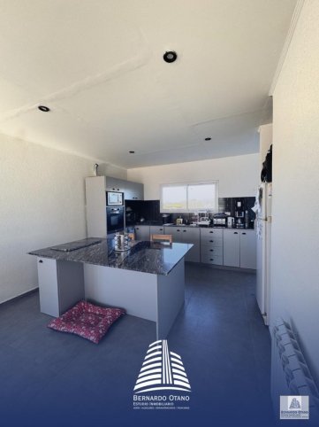 Casa en Venta Matorras de San Martin 725, 3 dorm, 240m², garage para 2 autos