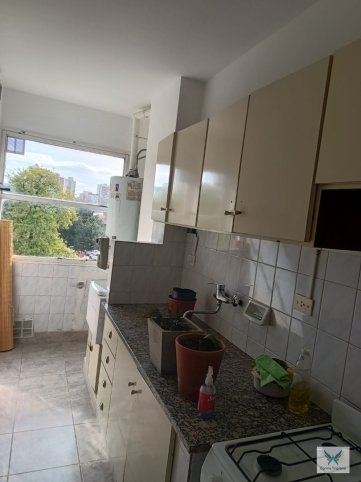 Departamento en venta 3 dorm, 80m², 3er piso sin cochera — Centro