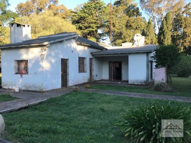 Quinta en Venta con pileta y casa de dos dormitorios — Av Circumbalacion y Juarez
