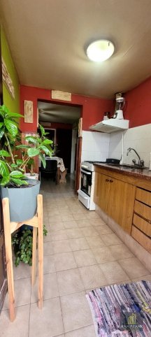 Casa 2 dorm, 89m² en esquina con patio — Sáenz Peña